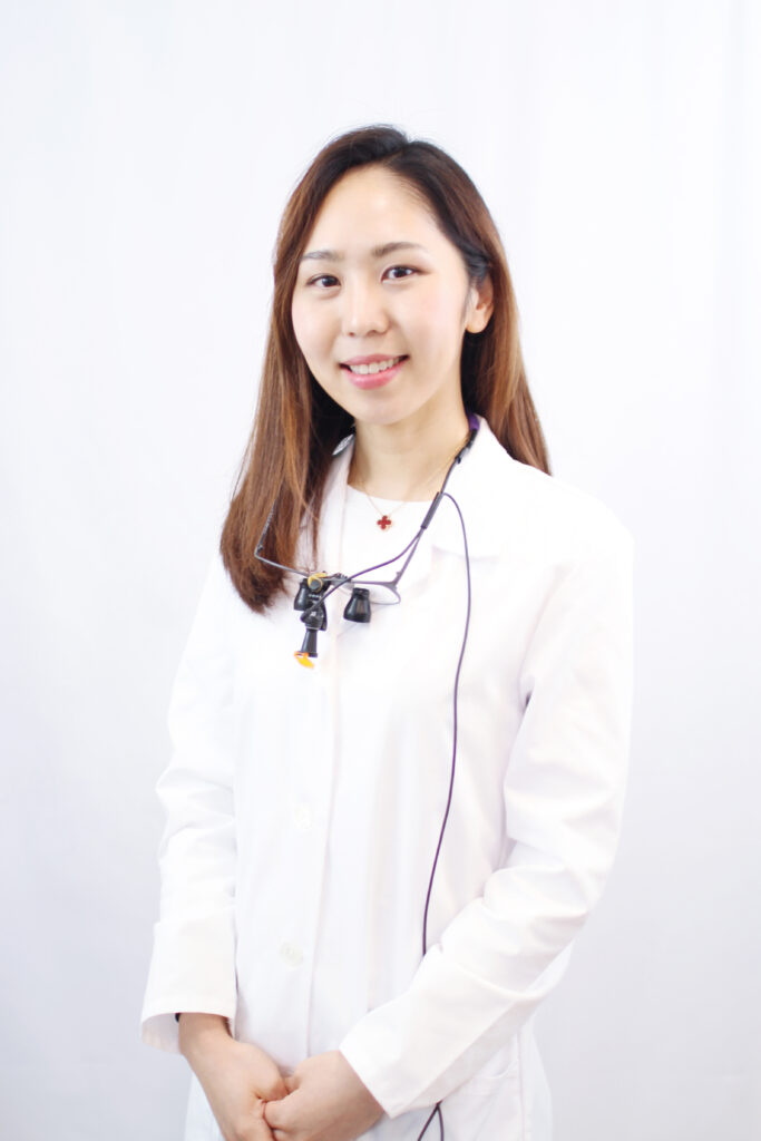 Dr. Su-Young Choi, DDS of WA Dental standing portrait image - Dentist Federal Way WA Dr. Su-Young Choi, DDS of WA Dental standing portrait image - Dentist Federal Way WA
